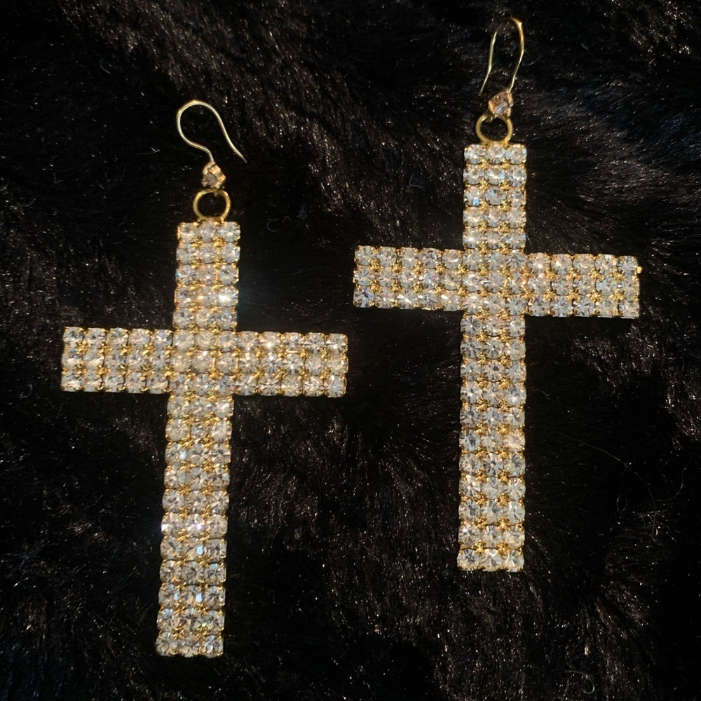 Tanya Henry cross earrings